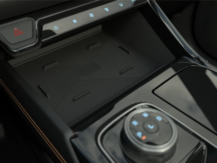 Sạc không dây trên Ford Territory Titanium X