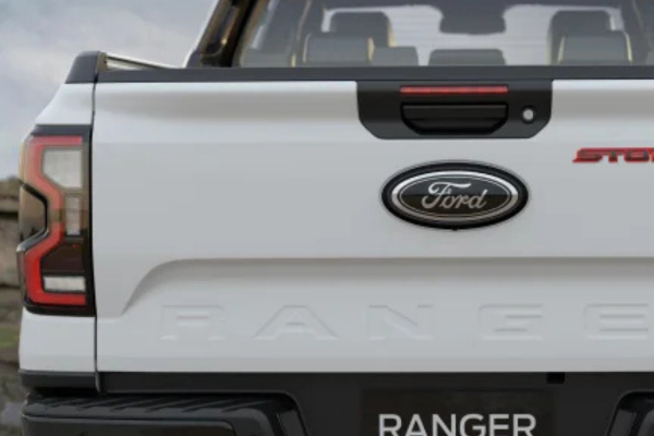 Hệ thống hỗ trợ phanh khi lùi xe