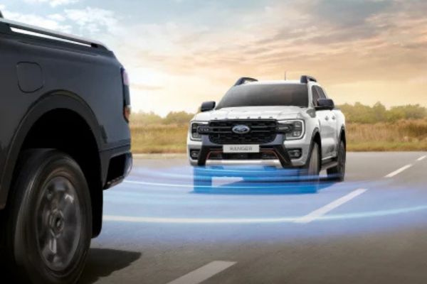 Duy trì tốc độ và khoảng cách an toàn